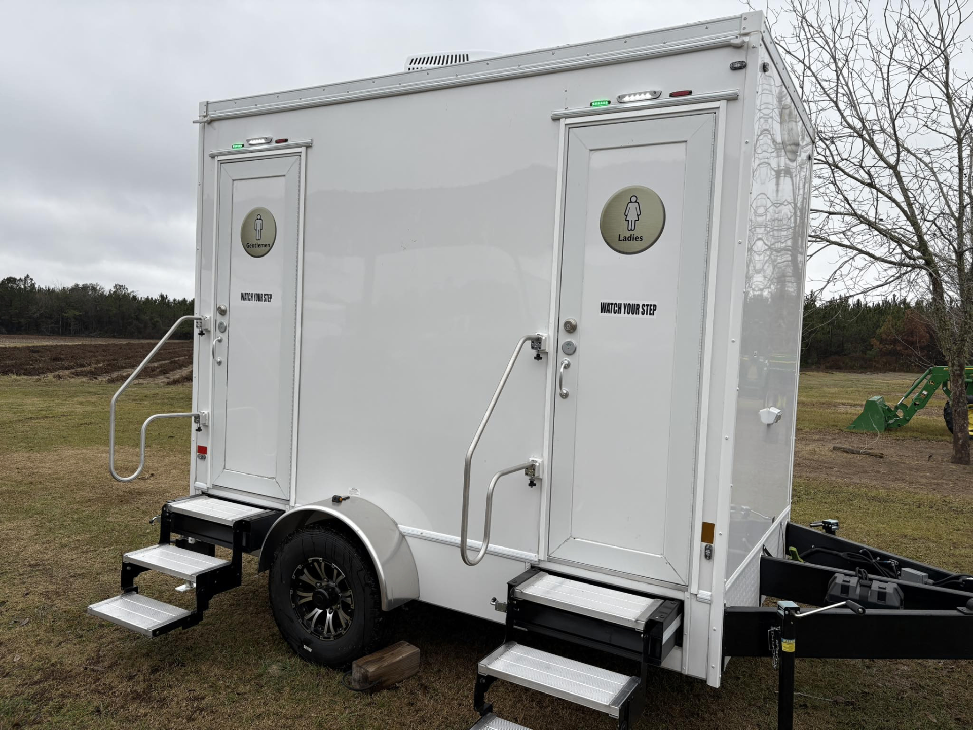 Luxury restroom trailer exterior